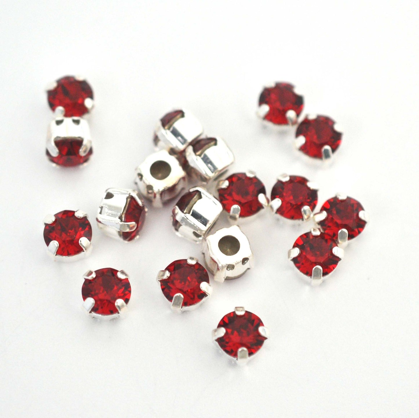 Siam Red Sew On Set Barton Crystal Chaton Montees 6mm, 29ss