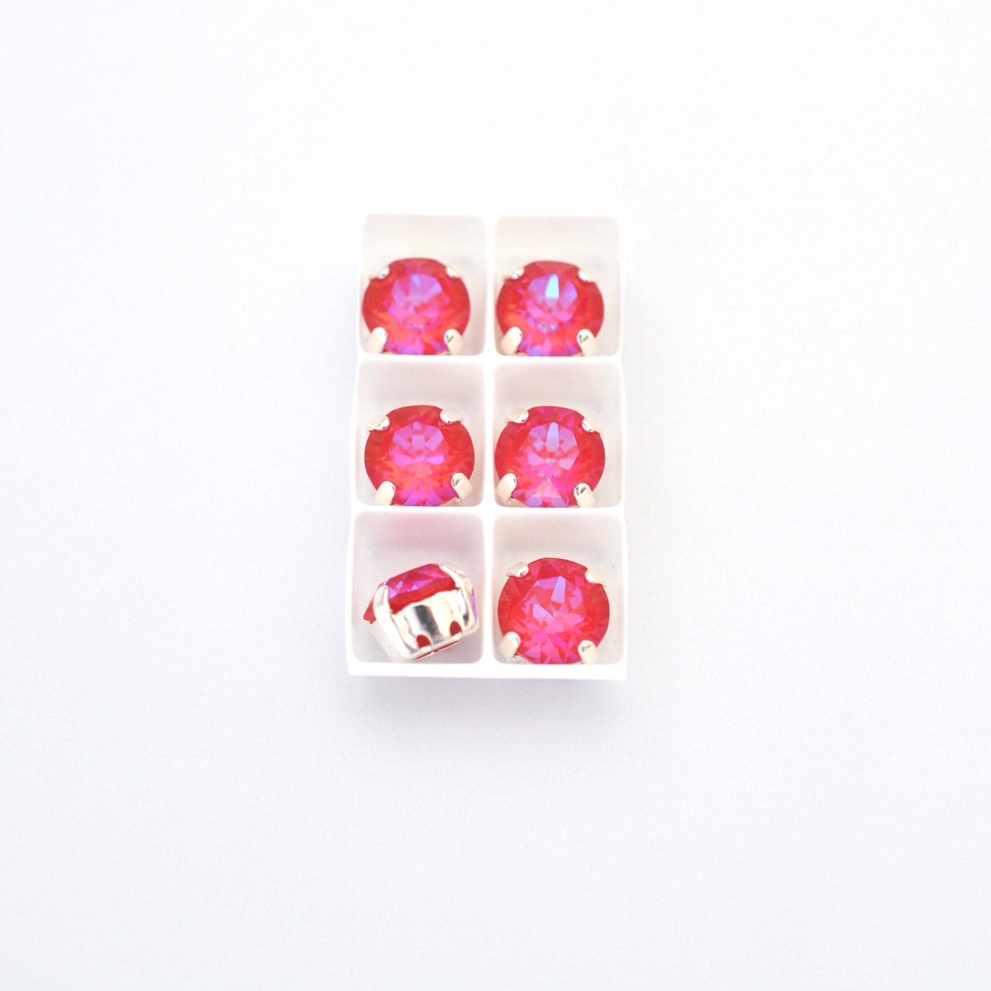 Royal Red Delite Sew On Set Barton Crystal Chaton Montees 8mm, 39ss