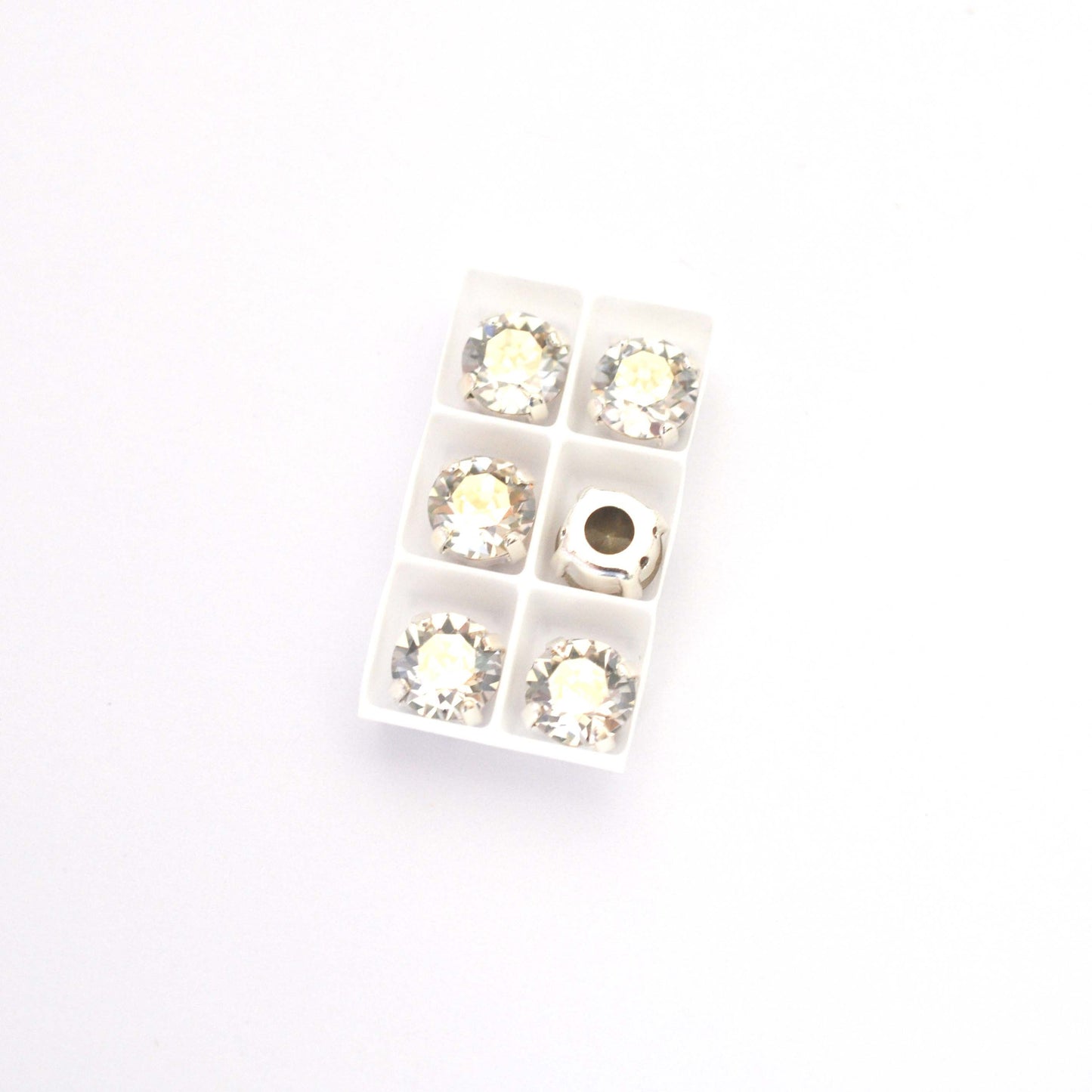 Silver Shade Sew On Set Barton Crystal Chaton Montees 8mm, 39ss