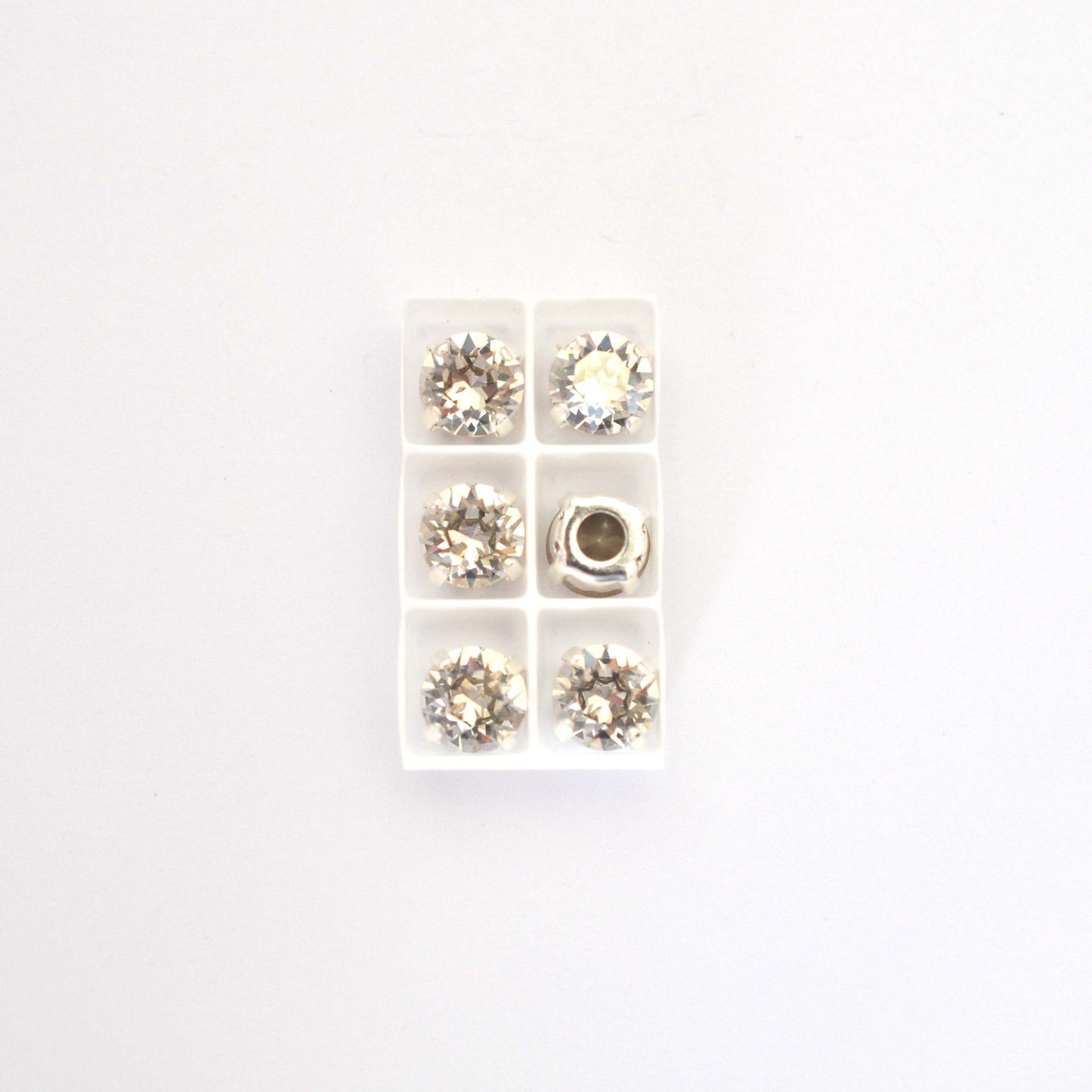 Silver Shade Sew On Set Barton Crystal Chaton Montees 8mm, 39ss