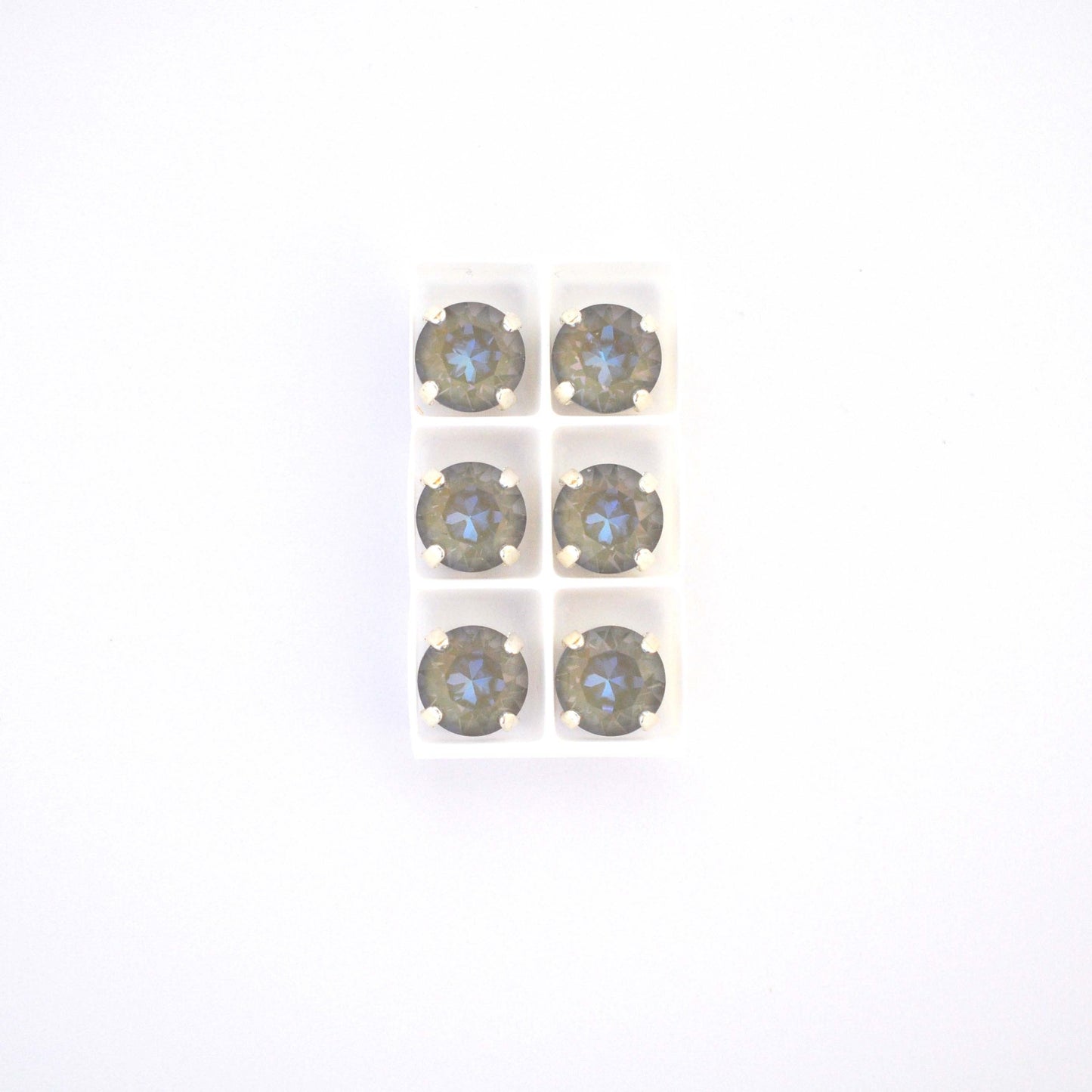 Serene Gray Delite Sew On Set Barton Crystal Chaton Montees 8mm, 39ss