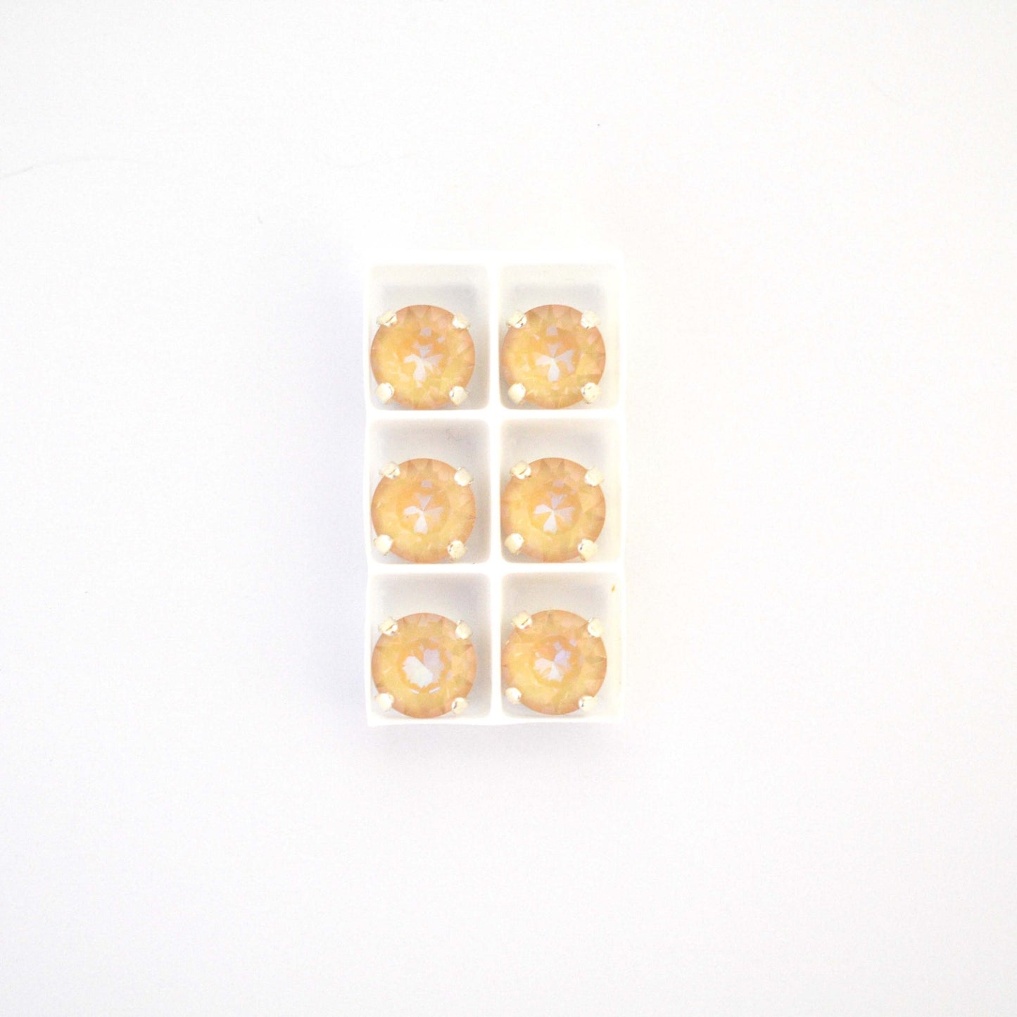 Ivory Cream Delite Sew On Set Barton Crystal Chaton Montees 8mm, 39ss