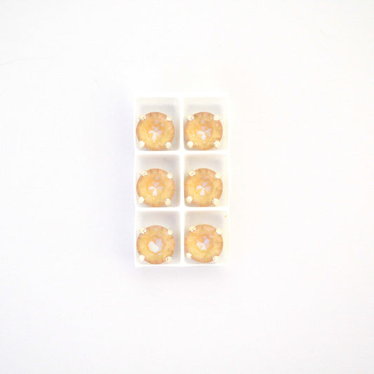 Ivory Cream Delite Sew On Set Barton Crystal Chaton Montees 8mm, 39ss