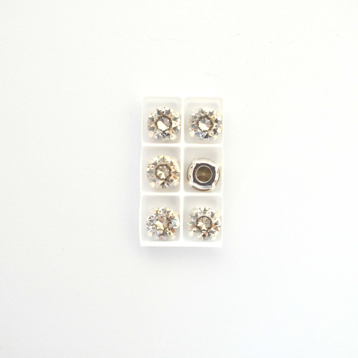 Silver Shade Sew On Set Barton Crystal Chaton Montees 8mm, 39ss