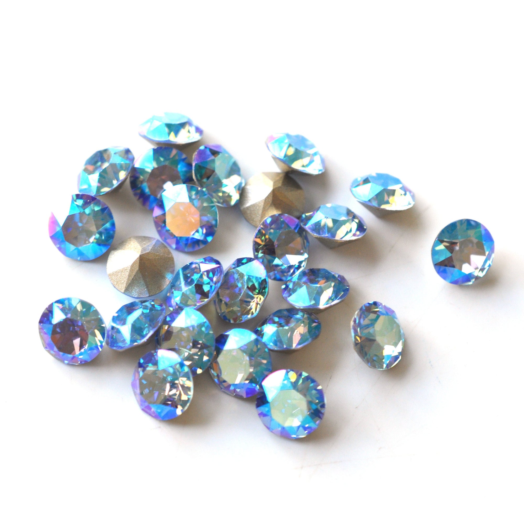 Light Sapphire Shimmer 1088 Pointed Back Chaton Barton Crystal 39ss, 8mm