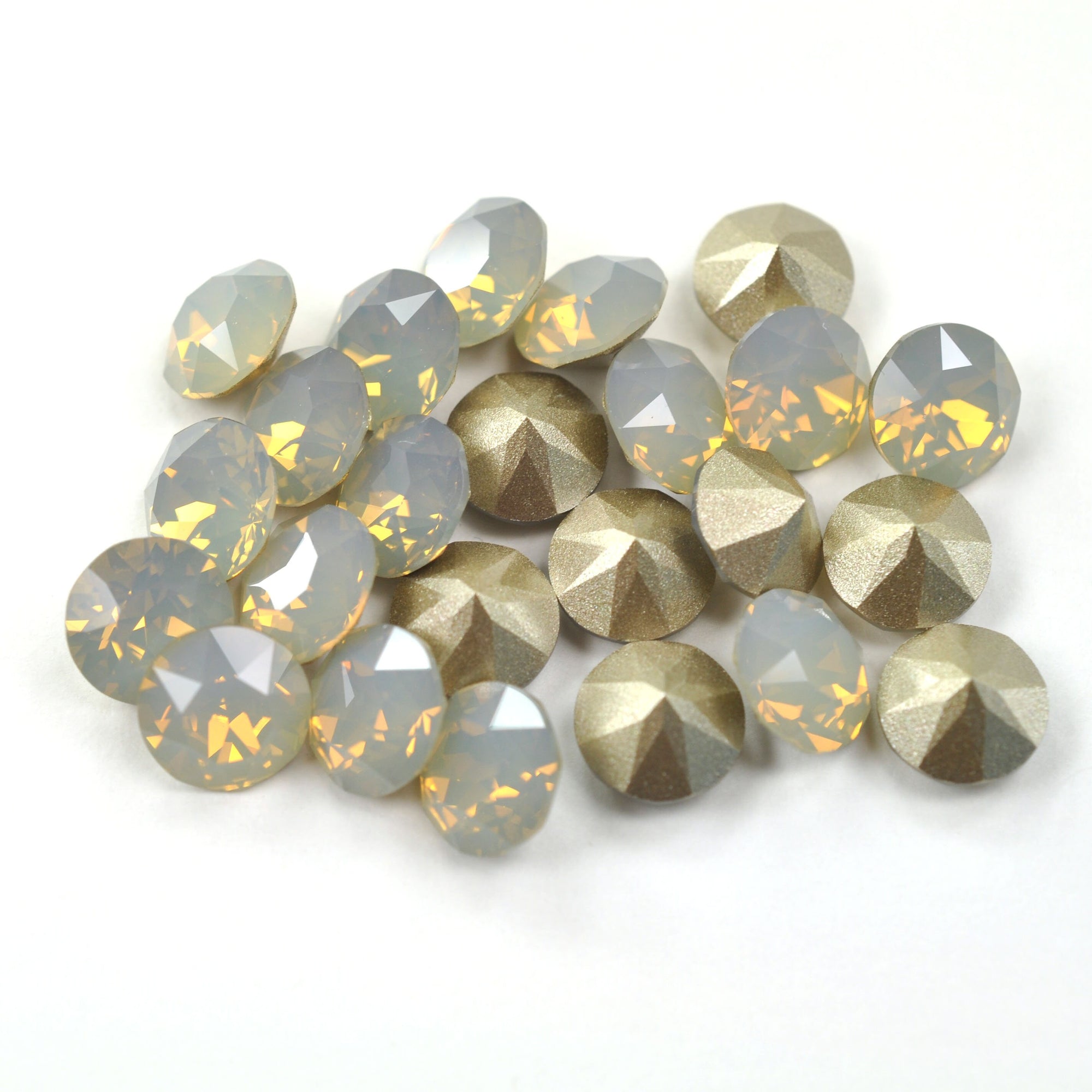 Light Grey Opal 1088 Pointed Back Chaton Barton Crystal 39ss, 8mm