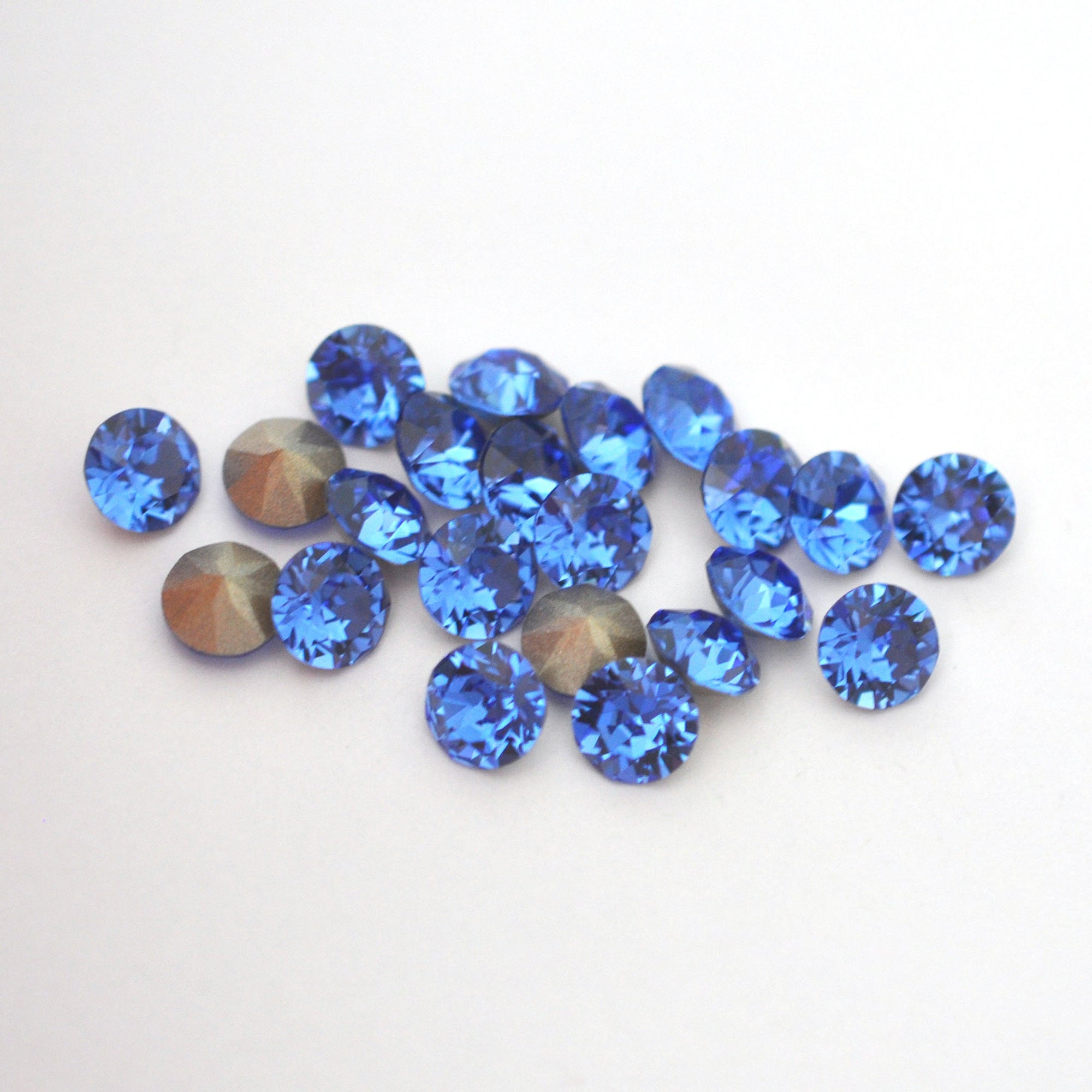Sapphire 1088 Pointed Back Chaton Barton Crystal 29ss, 6mm