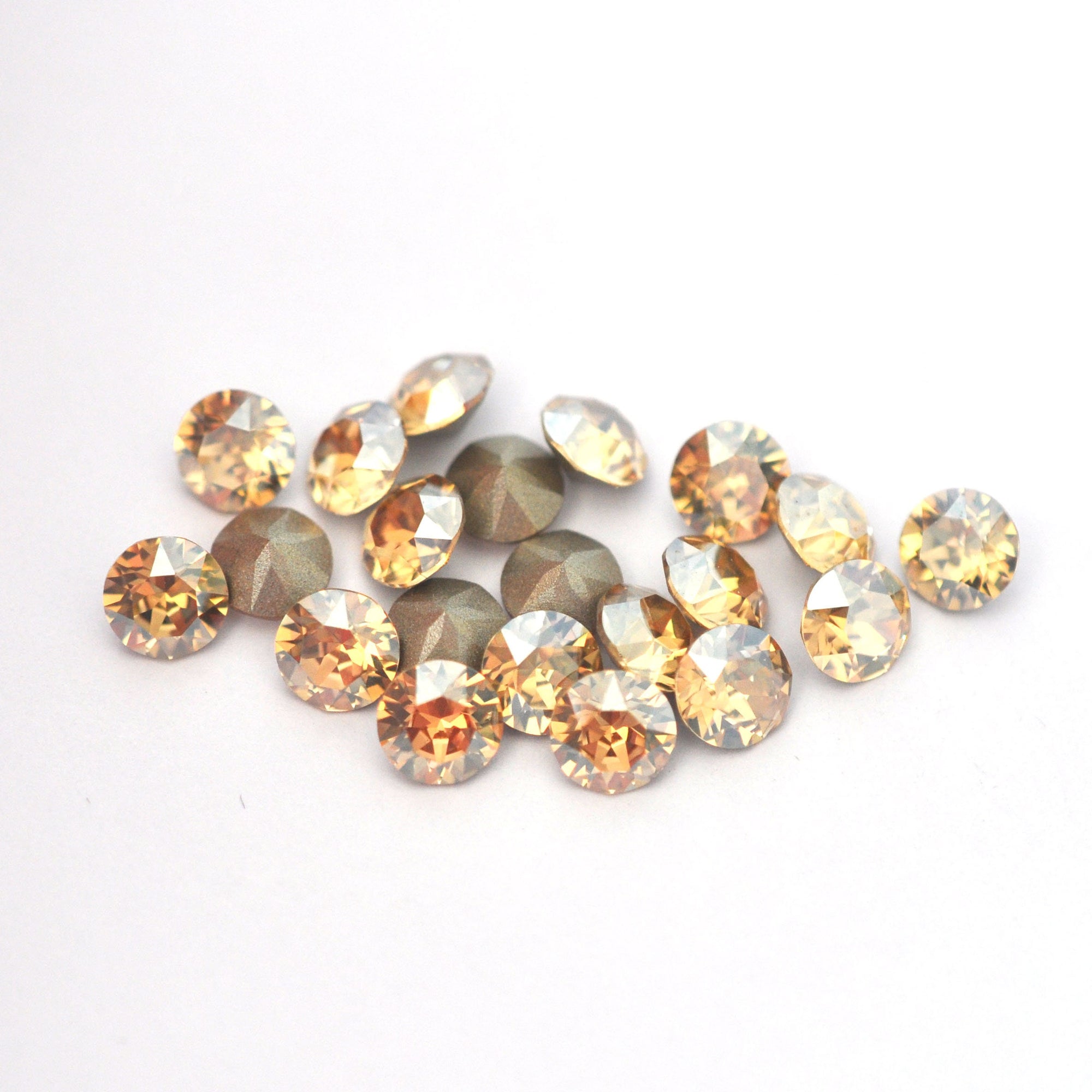 Golden Shadow 1088 Pointed Back Chaton Barton Crystal 29ss, 6mm