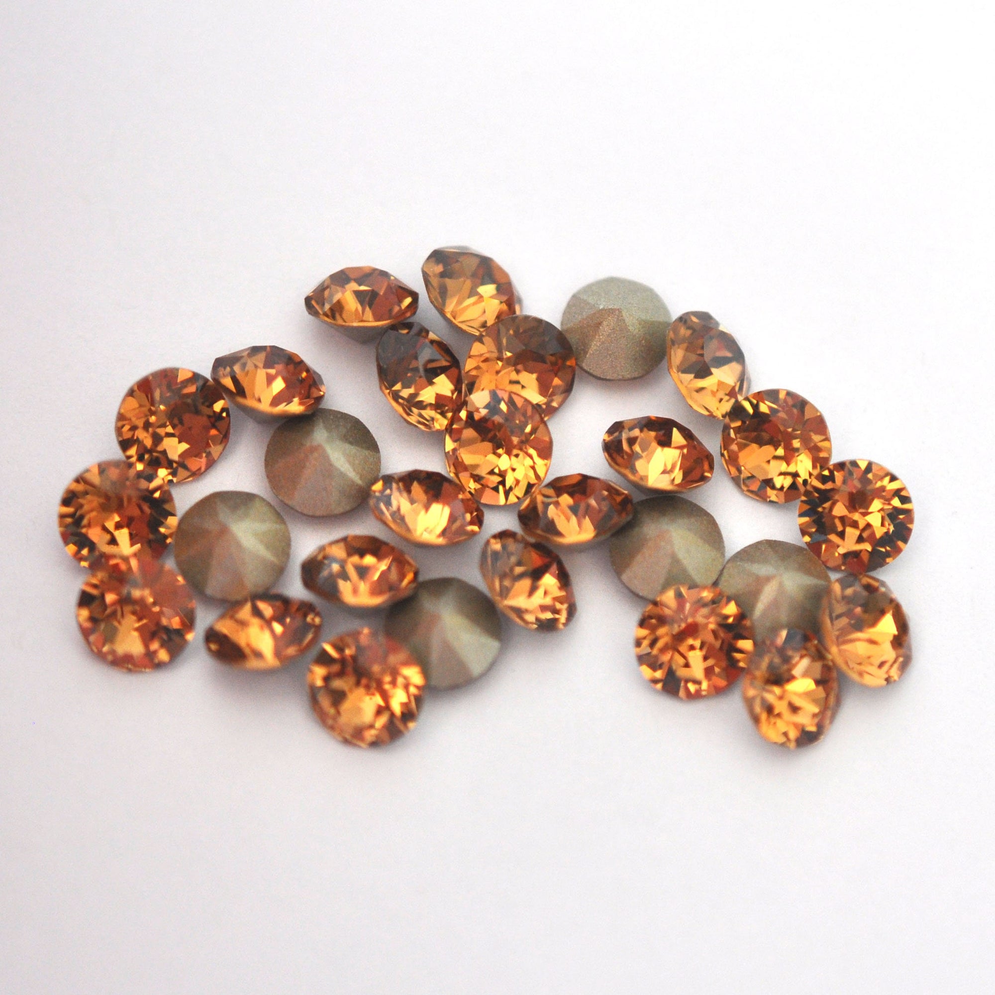 Light Smoked Topaz 1088 Pointed Back Chaton Barton Crystal 29ss, 6mm