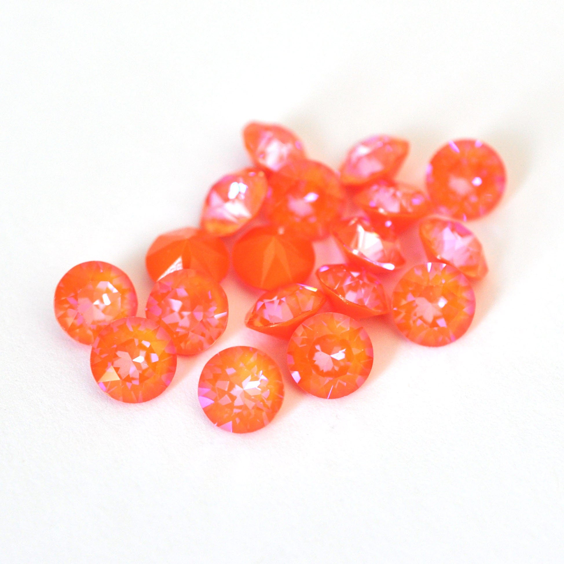 Orange Glow DeLite 1088 Pointed Back Chaton Barton Crystal 39ss, 8mm