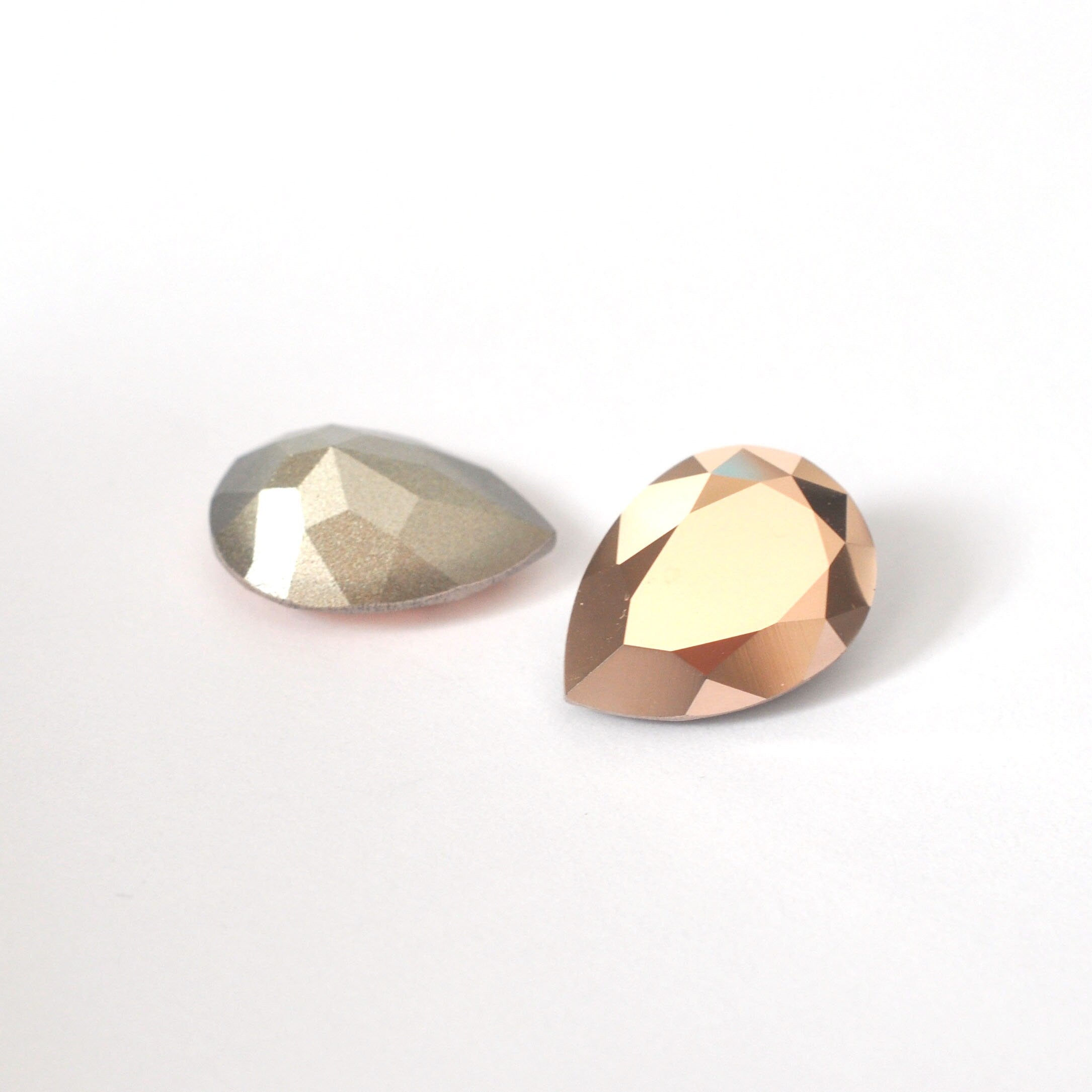 Rose Gold Pear Shape 4320 Barton Crystal 18x13mm