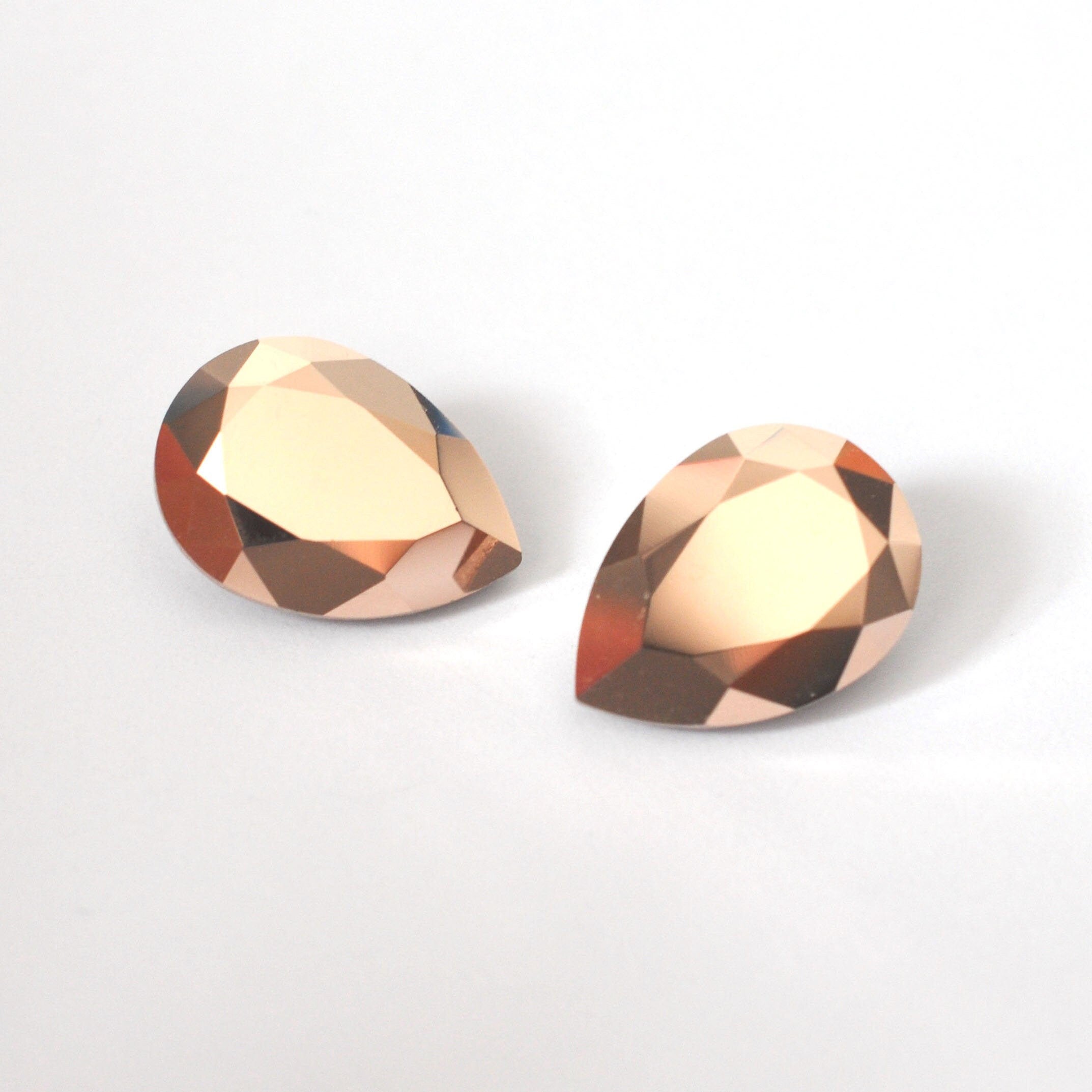 Rose Gold Pear Shape 4320 Barton Crystal 18x13mm