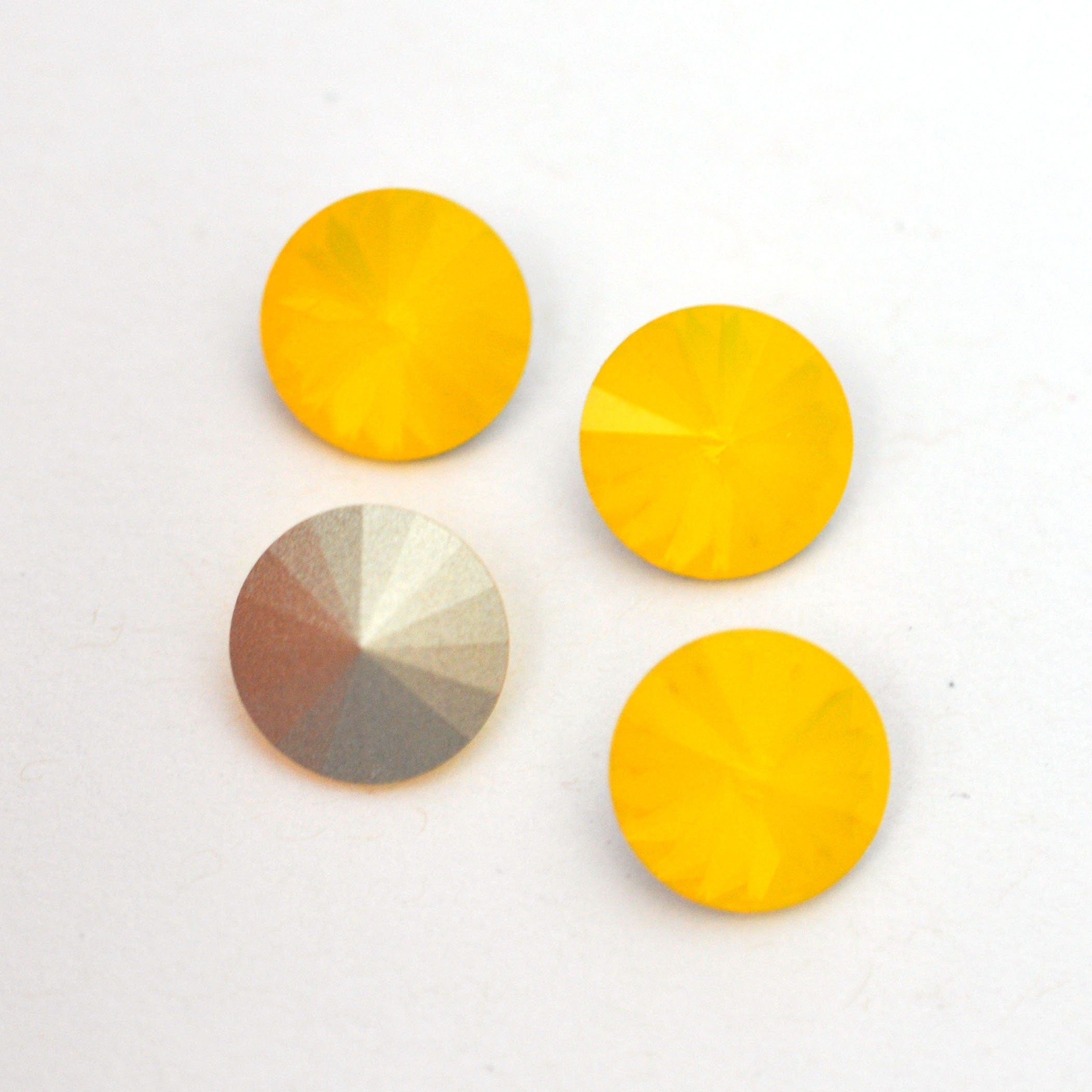 Yellow Opal 1122 Rivoli Barton Crystal 12mm