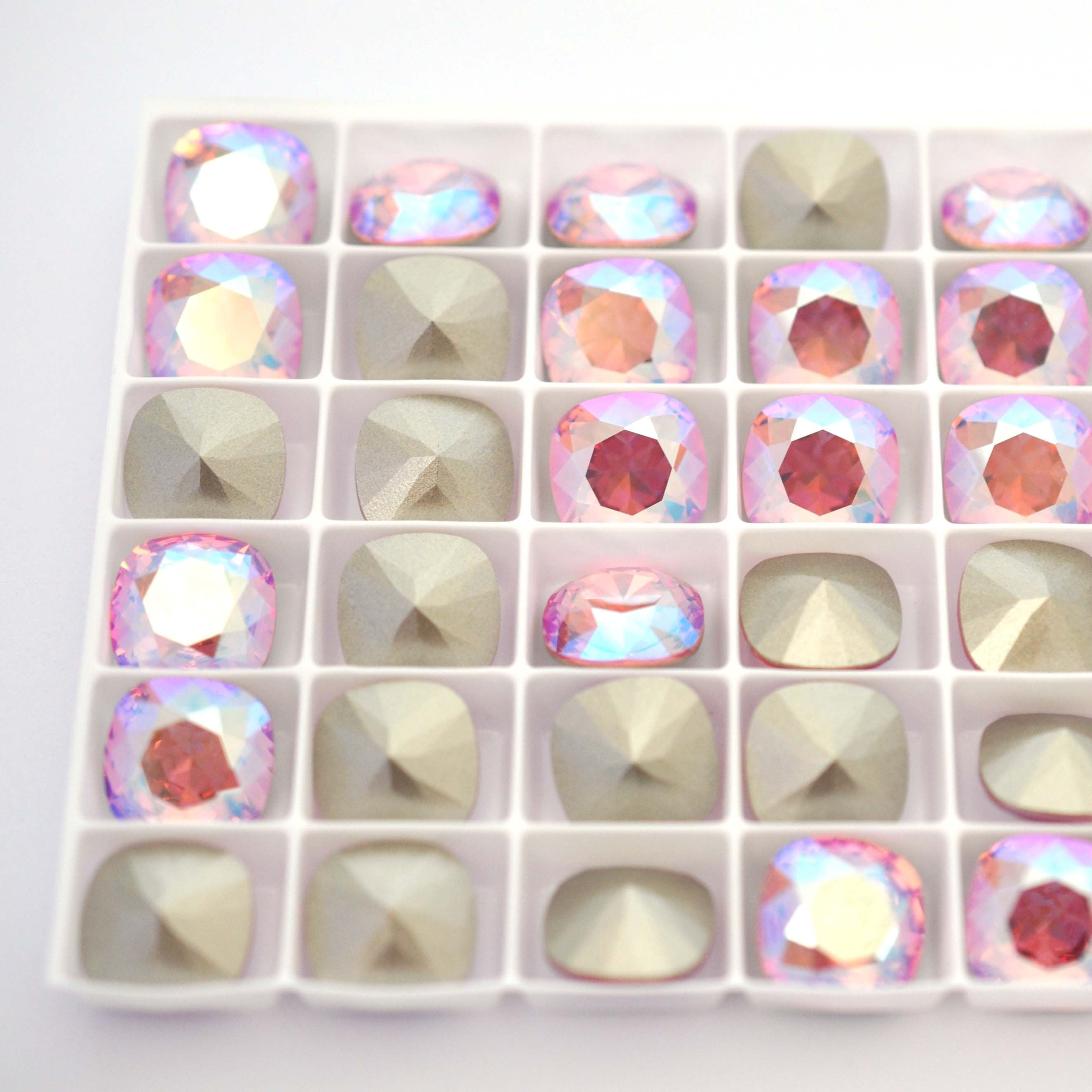 Light Rose Shimmer 4470 Cushion Cut Barton Crystal 12mm