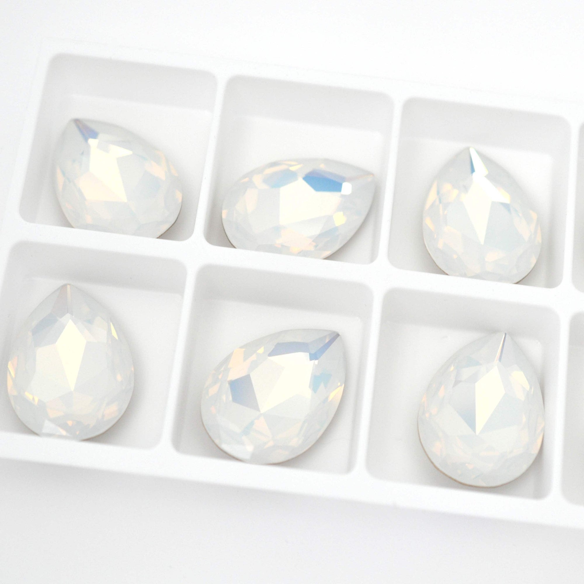 White Opal Pear Shape 4327 Barton Crystal 30x20mm, 1 Piece