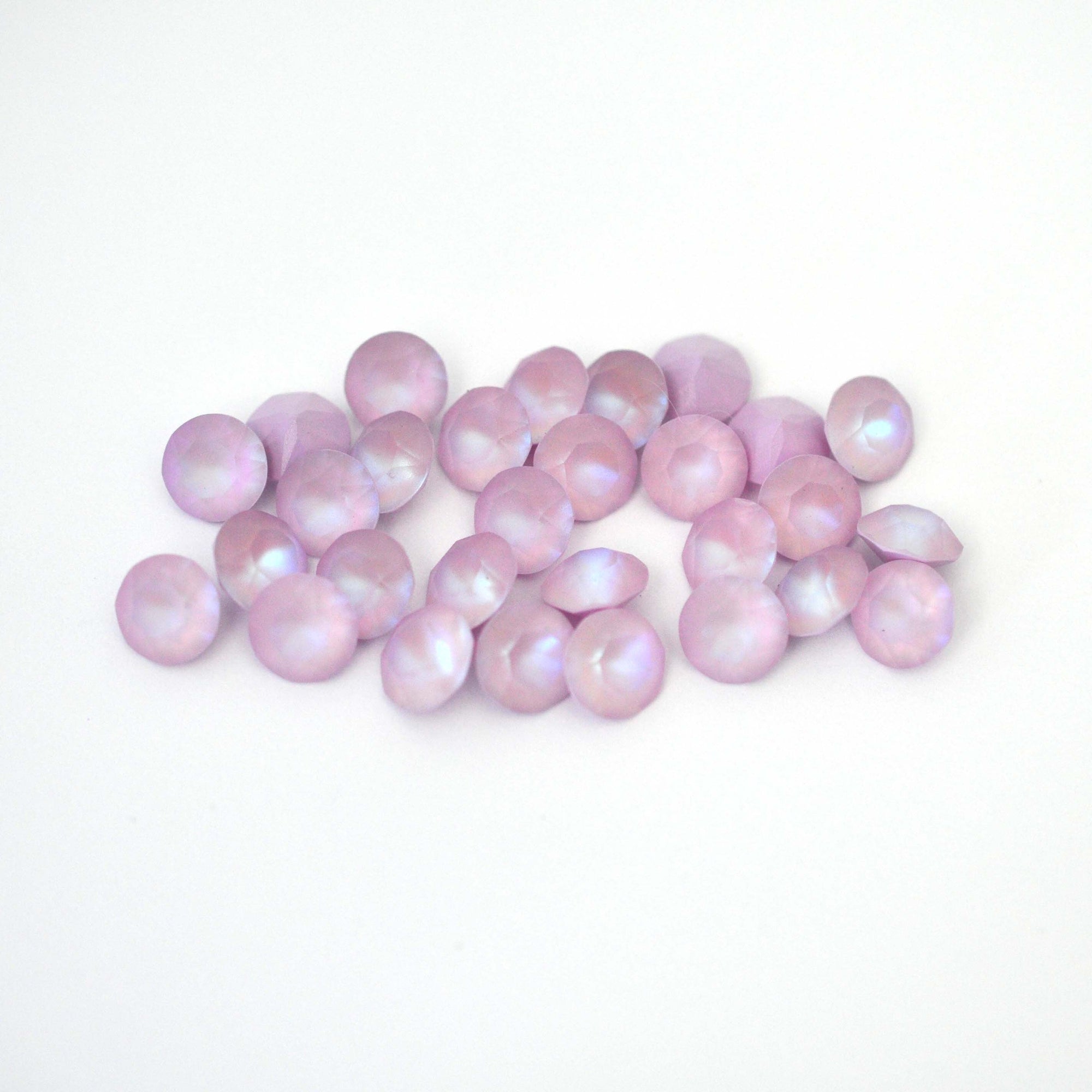 Lavender Delite Pastel Matt - Sea Kissed 1088 Pointed Back Chaton Barton Crystal 39ss, 8mm
