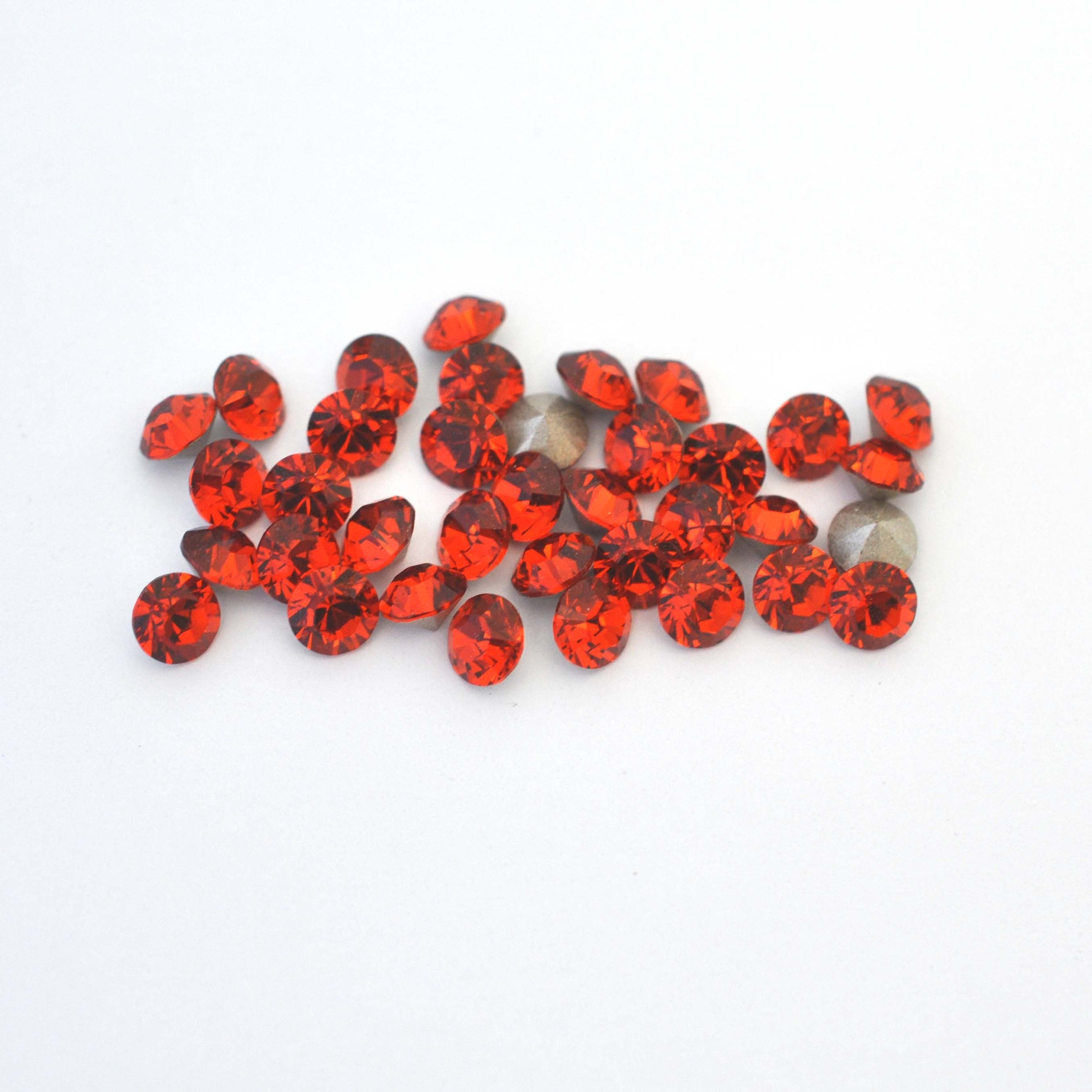 Indian Red 1028 Pointed Back Chaton Barton Crystal 29ss, 6mm