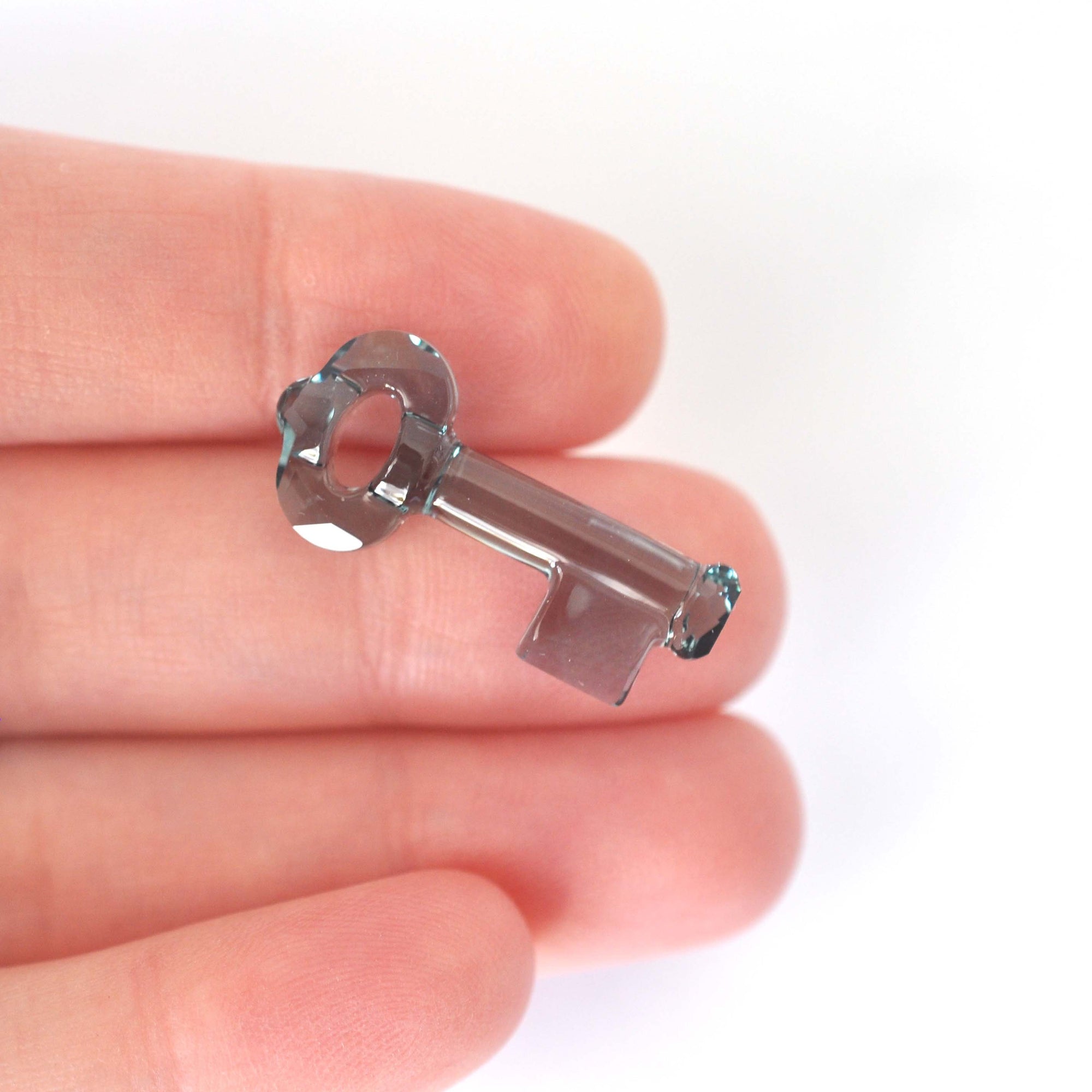 Indian Sapphire Key Pendant 6919 Barton Crystal 30mm - 1 Key