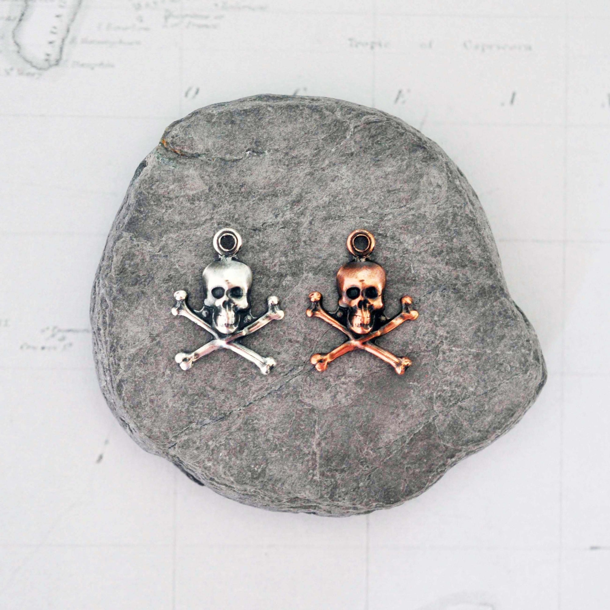 Skull &amp; Cross Bones Brass Charm Pendants
