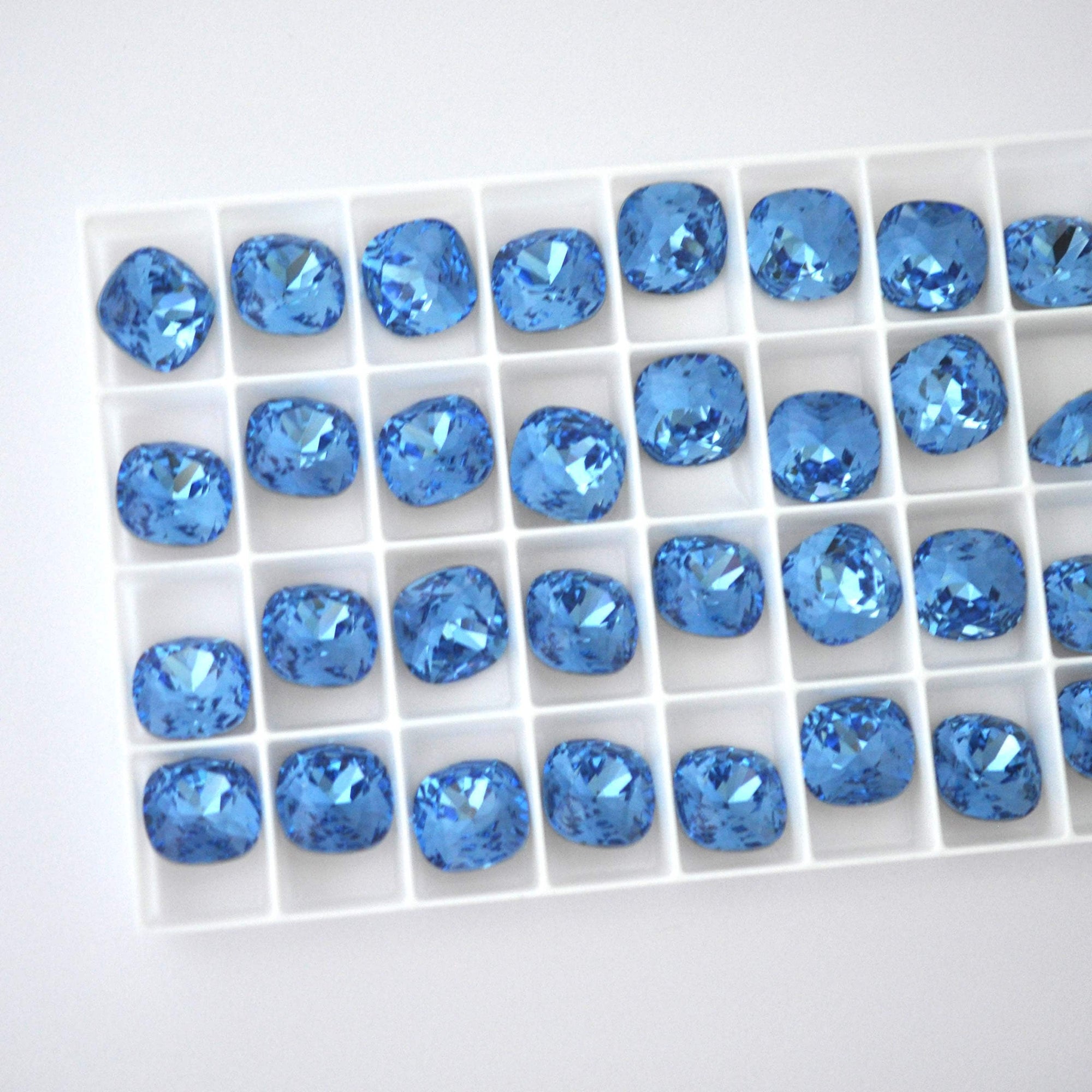 Cool Blue 4470 Cushion Cut Barton Crystal 12mm