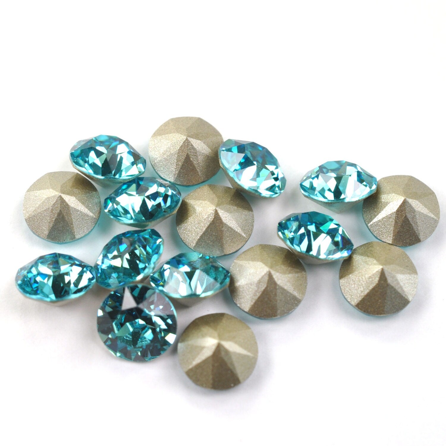 Light Turquoise 1088 Pointed Back Chaton Barton Crystal 39ss, 8mm