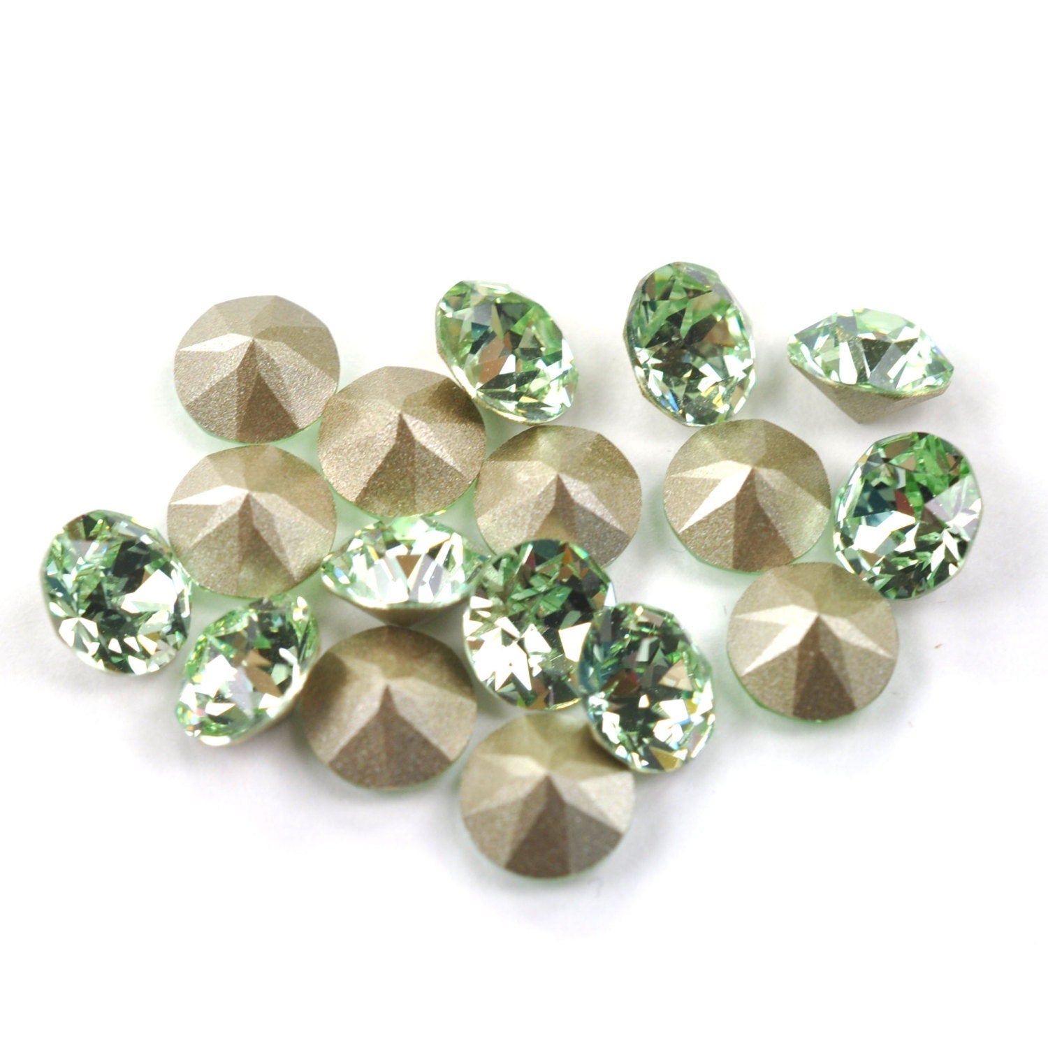 Chrysolite 1088 Pointed Back Chaton Barton Crystal 39ss, 8mm